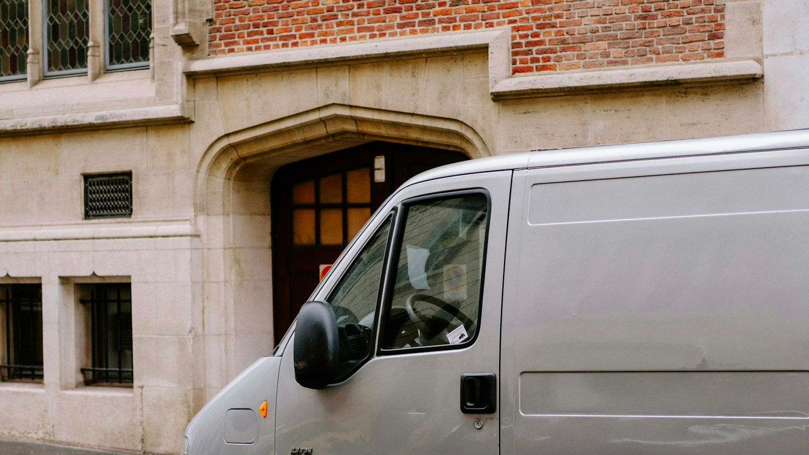 Van Security Tracking: Compare Your Options