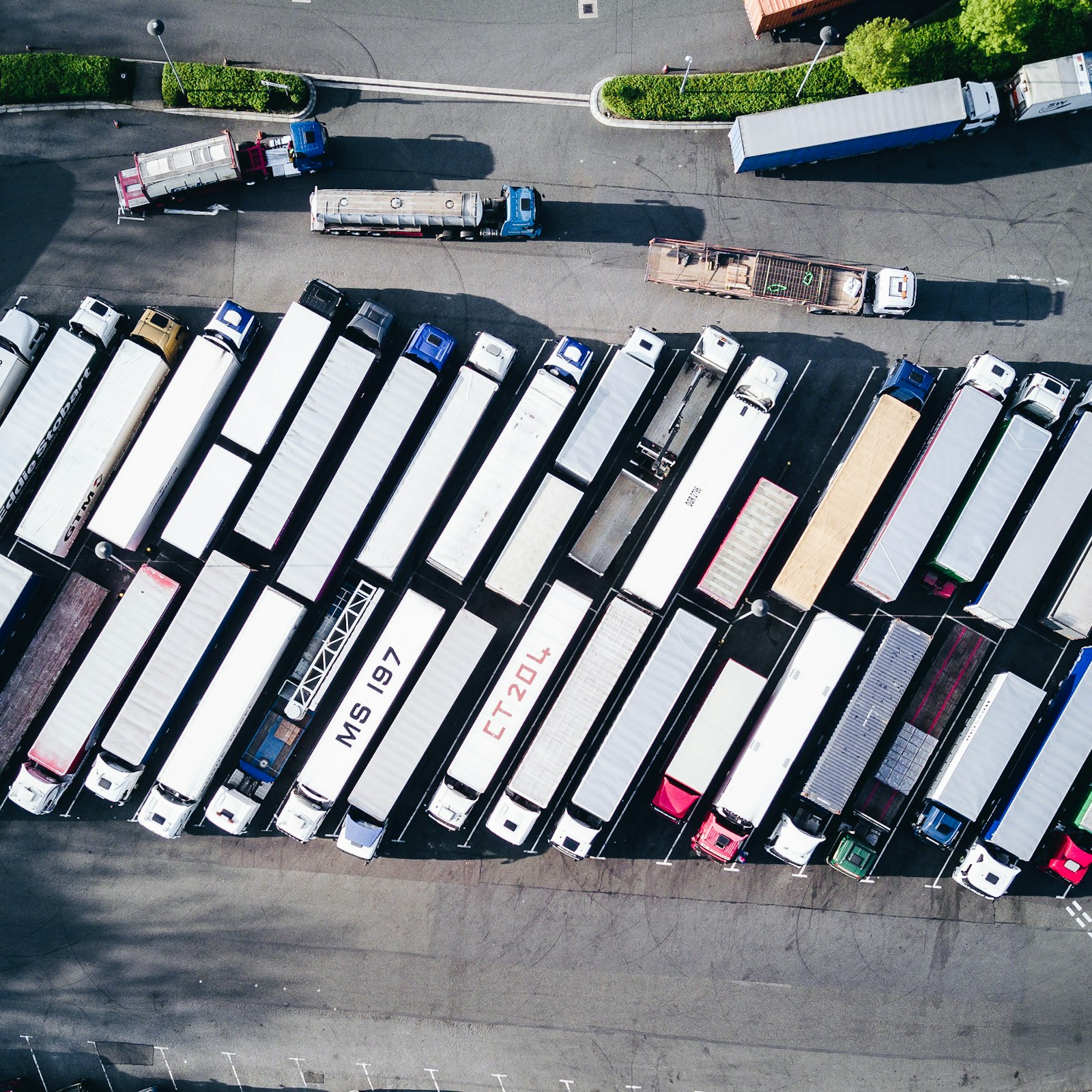 HGV Tracking Cost: Compare Prices